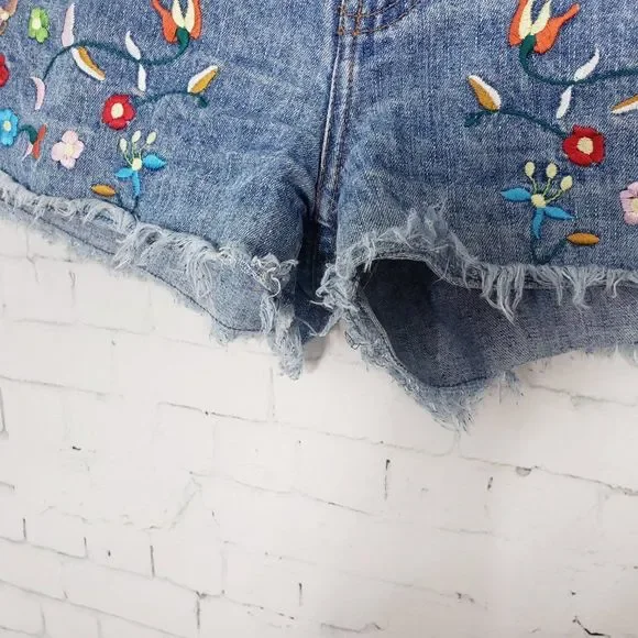 Boston Proper VTG Floral Embroidered Denim Shorts Size 6 Festival Boho Cut Off - Picture 4 of 9